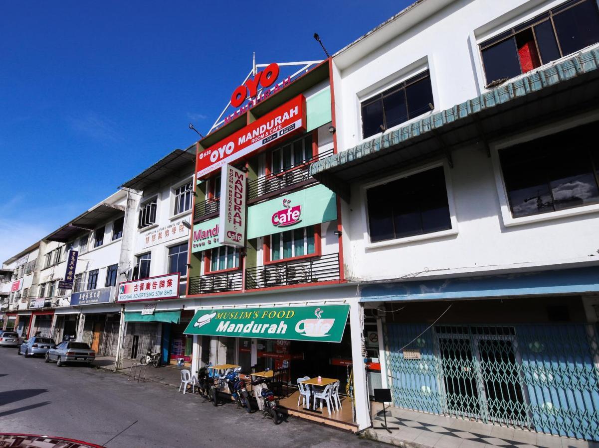 Oyo 836 Mandurah Room & Cafe Kuching Exterior photo